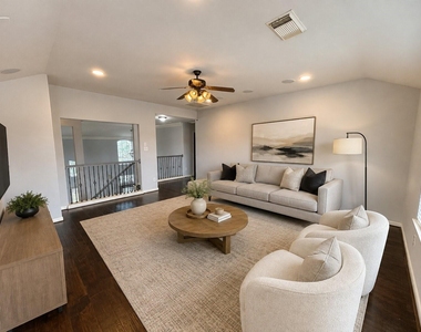 16935 Jelly Park Stone Drive - Photo Thumbnail 4