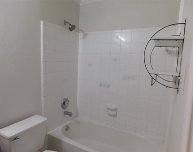 3334 Pebble Beach Lane - Photo Thumbnail 22