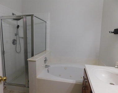 3334 Pebble Beach Lane - Photo Thumbnail 12