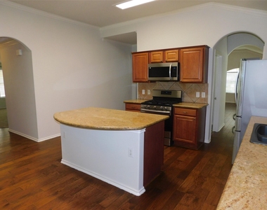 3334 Pebble Beach Lane - Photo Thumbnail 31