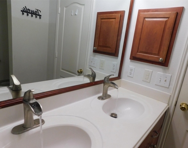 3334 Pebble Beach Lane - Photo Thumbnail 14