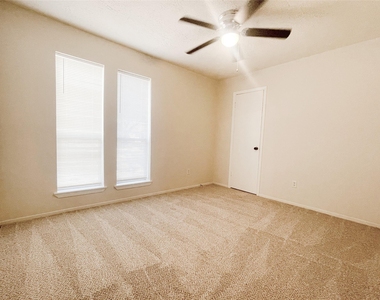 19010 Kemble Road - Photo Thumbnail 9