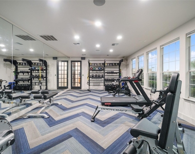3419 Fountains Drive - Photo Thumbnail 5