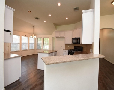 128 Long Canyon Lane - Photo Thumbnail 16