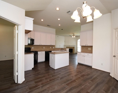 128 Long Canyon Lane - Photo Thumbnail 24