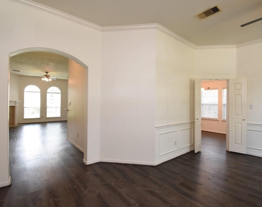 128 Long Canyon Lane - Photo Thumbnail 7