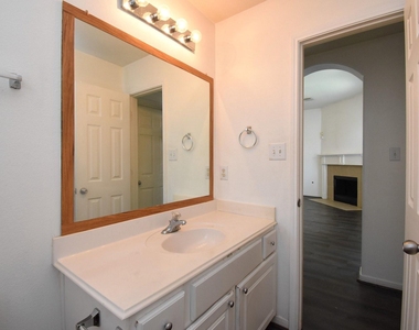 128 Long Canyon Lane - Photo Thumbnail 29