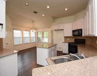 128 Long Canyon Lane - Photo Thumbnail 17