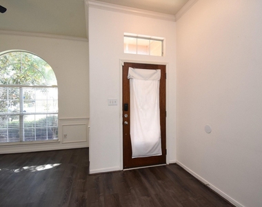 128 Long Canyon Lane - Photo Thumbnail 6
