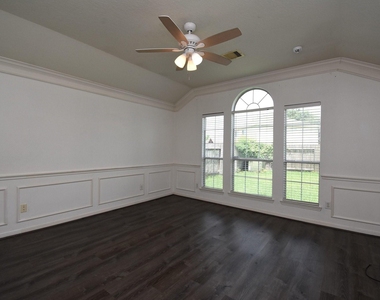 128 Long Canyon Lane - Photo Thumbnail 34
