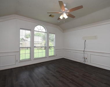 128 Long Canyon Lane - Photo Thumbnail 38