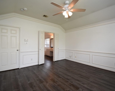 128 Long Canyon Lane - Photo Thumbnail 36