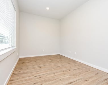 10317 Lake Road - Photo Thumbnail 4
