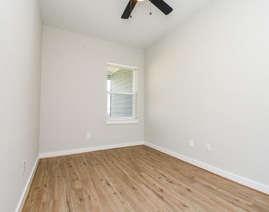 10317 Lake Road - Photo Thumbnail 12