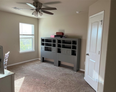 17275 Quiet Song Court - Photo Thumbnail 10