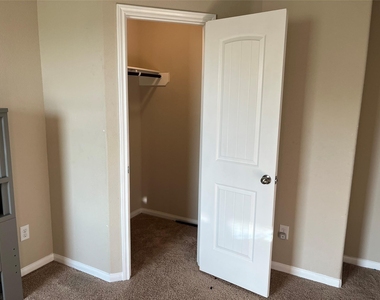 17275 Quiet Song Court - Photo Thumbnail 11