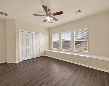 3327 Fairmont Hills Lane - Photo Thumbnail 18