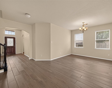 3327 Fairmont Hills Lane - Photo Thumbnail 4