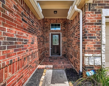3327 Fairmont Hills Lane - Photo Thumbnail 2