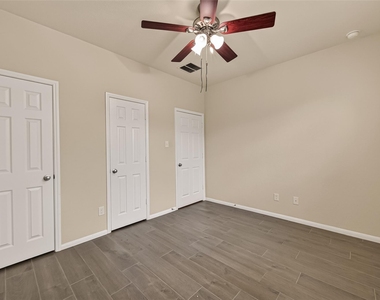 3327 Fairmont Hills Lane - Photo Thumbnail 17