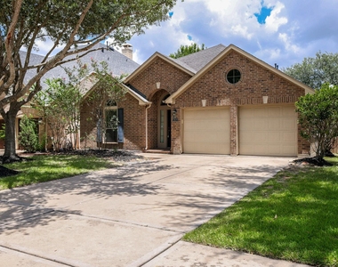 2919 Chalet Knolls Lane - Photo Thumbnail 1