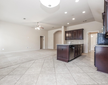 2919 Chalet Knolls Lane - Photo Thumbnail 14