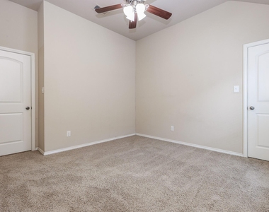 2919 Chalet Knolls Lane - Photo Thumbnail 38