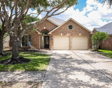 2919 Chalet Knolls Lane - Photo Thumbnail 2