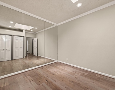 4024 Breakwood Drive - Photo Thumbnail 17