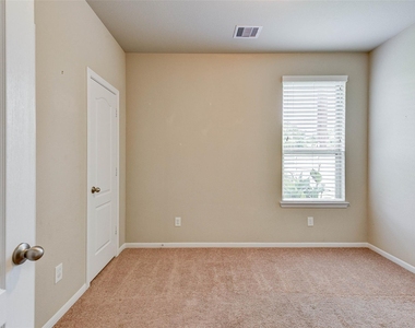 2603 Deerwood Heights Lane - Photo Thumbnail 14