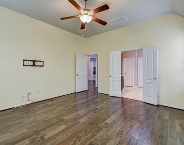 2603 Deerwood Heights Lane - Photo Thumbnail 11