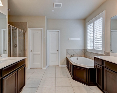 2603 Deerwood Heights Lane - Photo Thumbnail 17