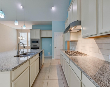 2603 Deerwood Heights Lane - Photo Thumbnail 8