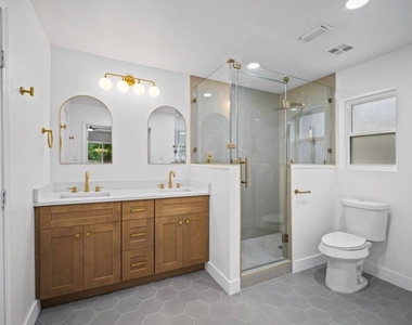 10935 Silkwood Drive - Photo Thumbnail 8
