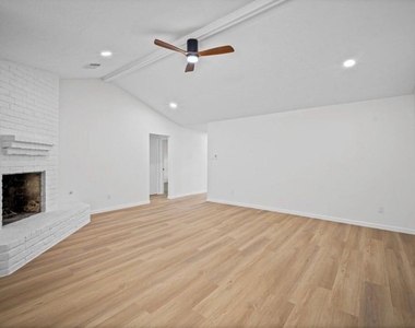 10935 Silkwood Drive - Photo Thumbnail 4
