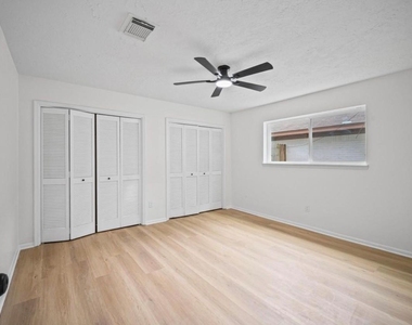 10935 Silkwood Drive - Photo Thumbnail 12