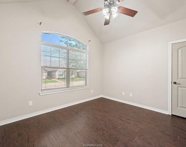 3821 Estes Park - Photo Thumbnail 13