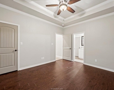 3821 Estes Park - Photo Thumbnail 9