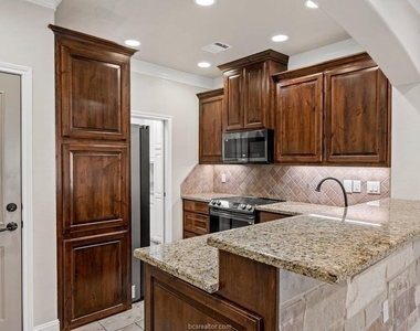 3821 Estes Park - Photo Thumbnail 5