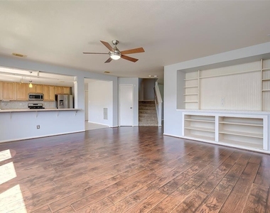 6707 Wild Pecan Trail - Photo Thumbnail 10