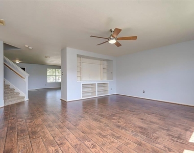 6707 Wild Pecan Trail - Photo Thumbnail 9