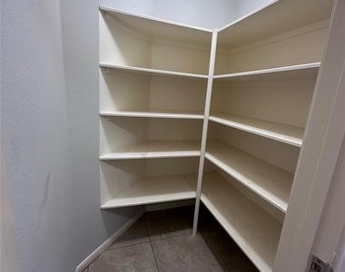 6707 Wild Pecan Trail - Photo Thumbnail 12