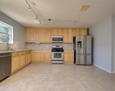 6707 Wild Pecan Trail - Photo Thumbnail 6