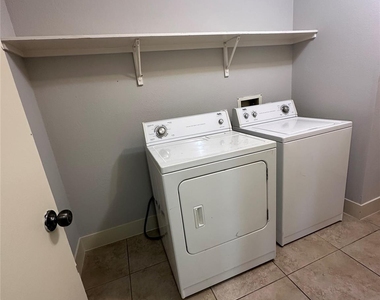 6707 Wild Pecan Trail - Photo Thumbnail 14