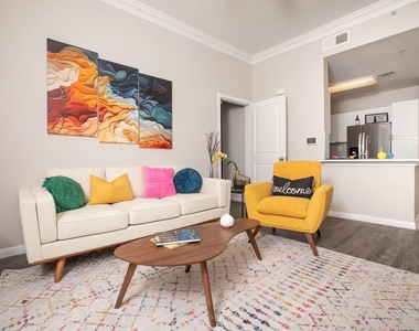 4001 Fannin Street - Photo Thumbnail 1
