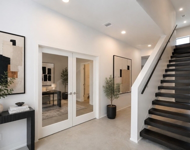 1905 Oakdale Street - Photo Thumbnail 4