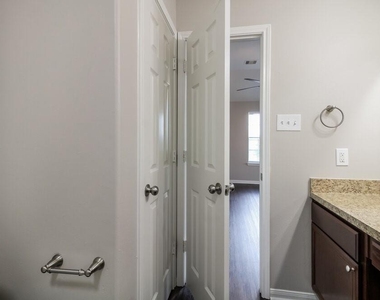 15474 Bammel Oaks Court - Photo Thumbnail 10