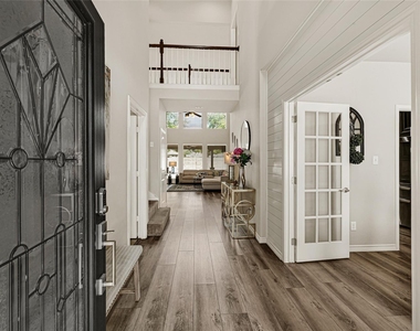 25806 Palmdale Estate Drive - Photo Thumbnail 3