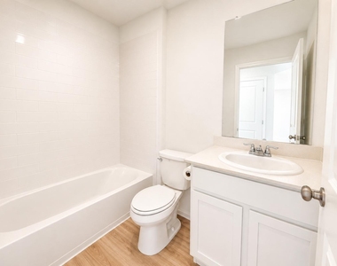1515 Las Cuevas Drive - Photo Thumbnail 12
