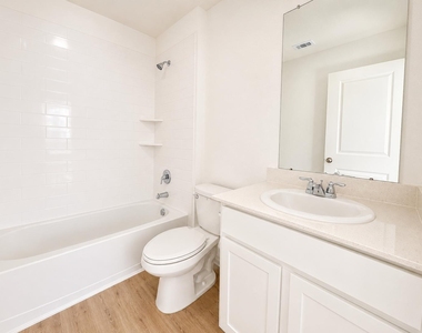 1515 Las Cuevas Drive - Photo Thumbnail 9